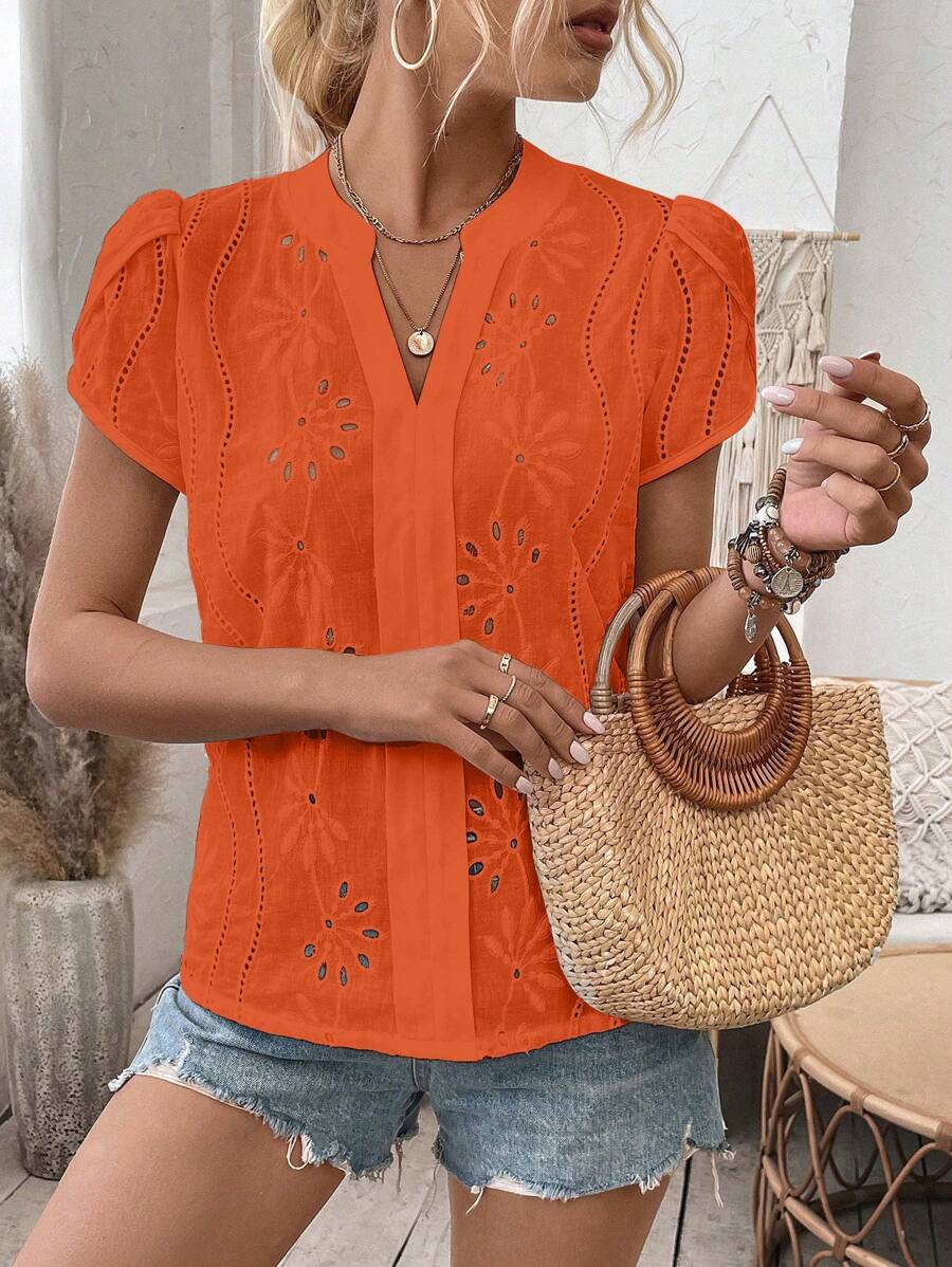 Charly™ | Elegant topp med V-ringning och puffärmar