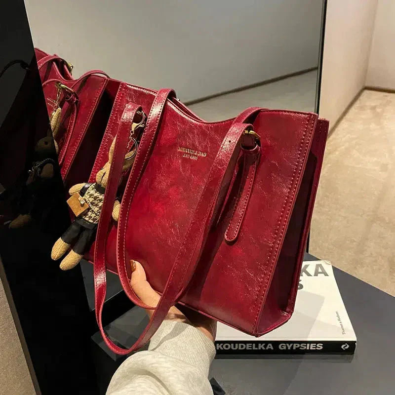 Maja™ | Lekfulla Axelväskan med Vintage Charm