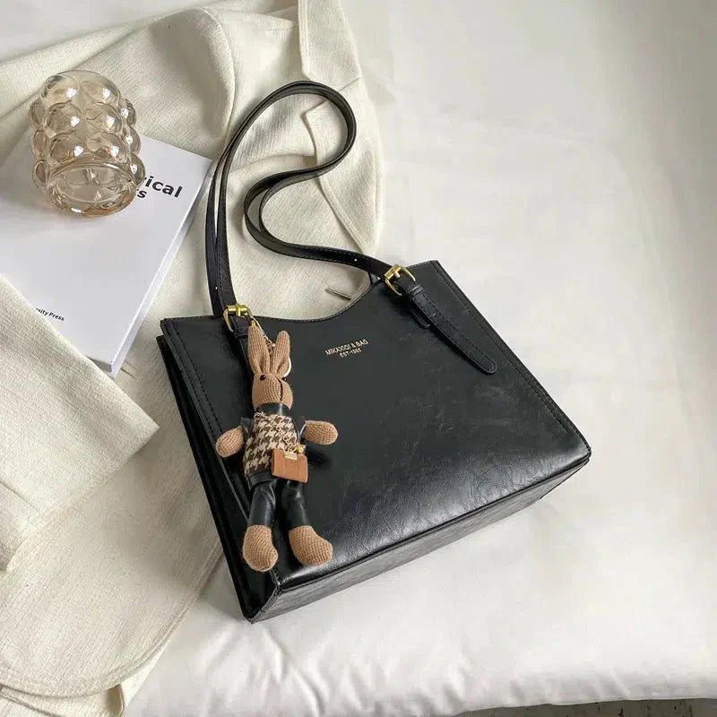 Maja™ | Lekfulla Axelväskan med Vintage Charm