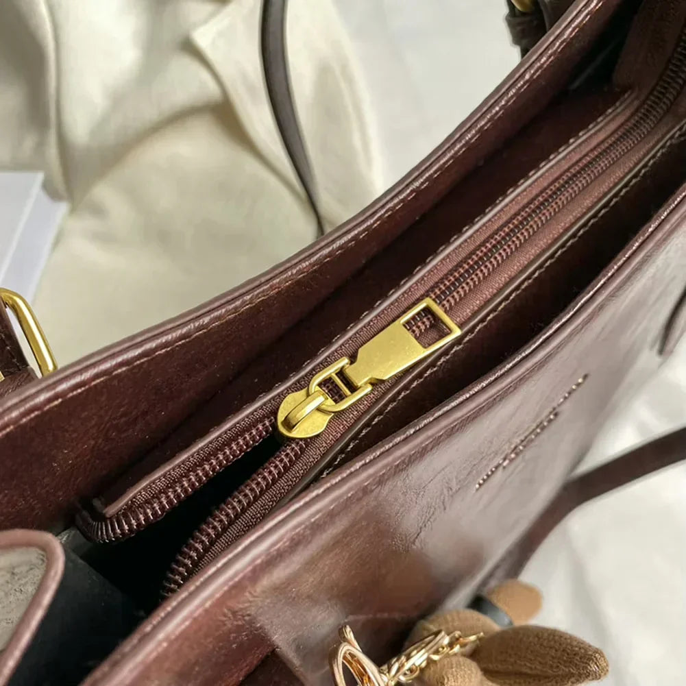 Maja™ | Lekfulla Axelväskan med Vintage Charm